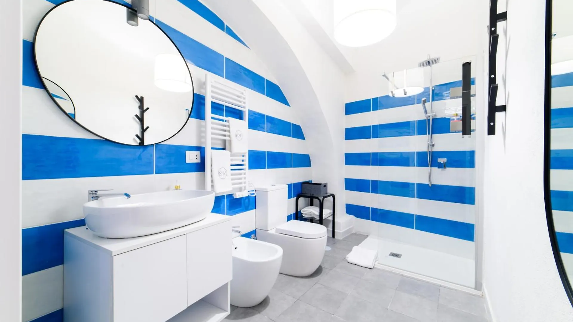 Evaref House Naples Guest house