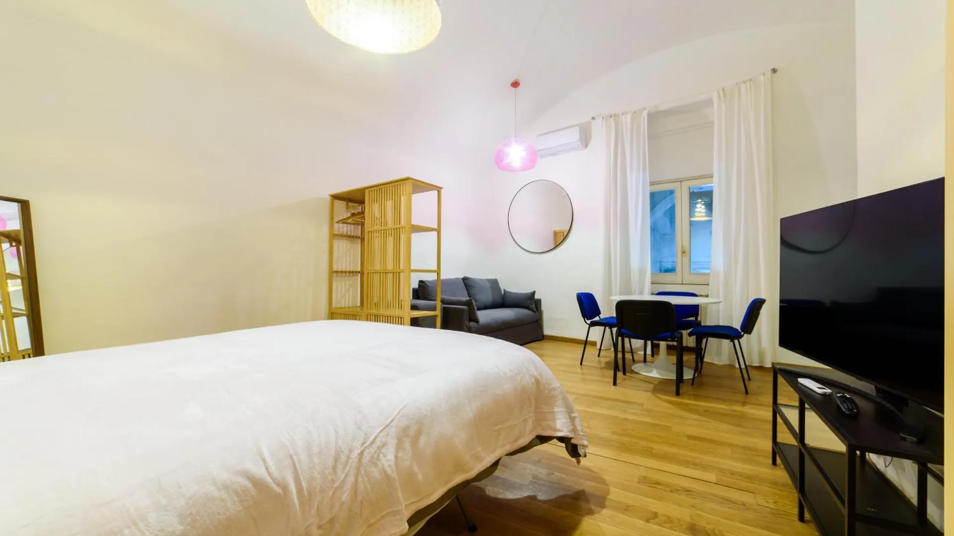 Evaref House Naples Guest house